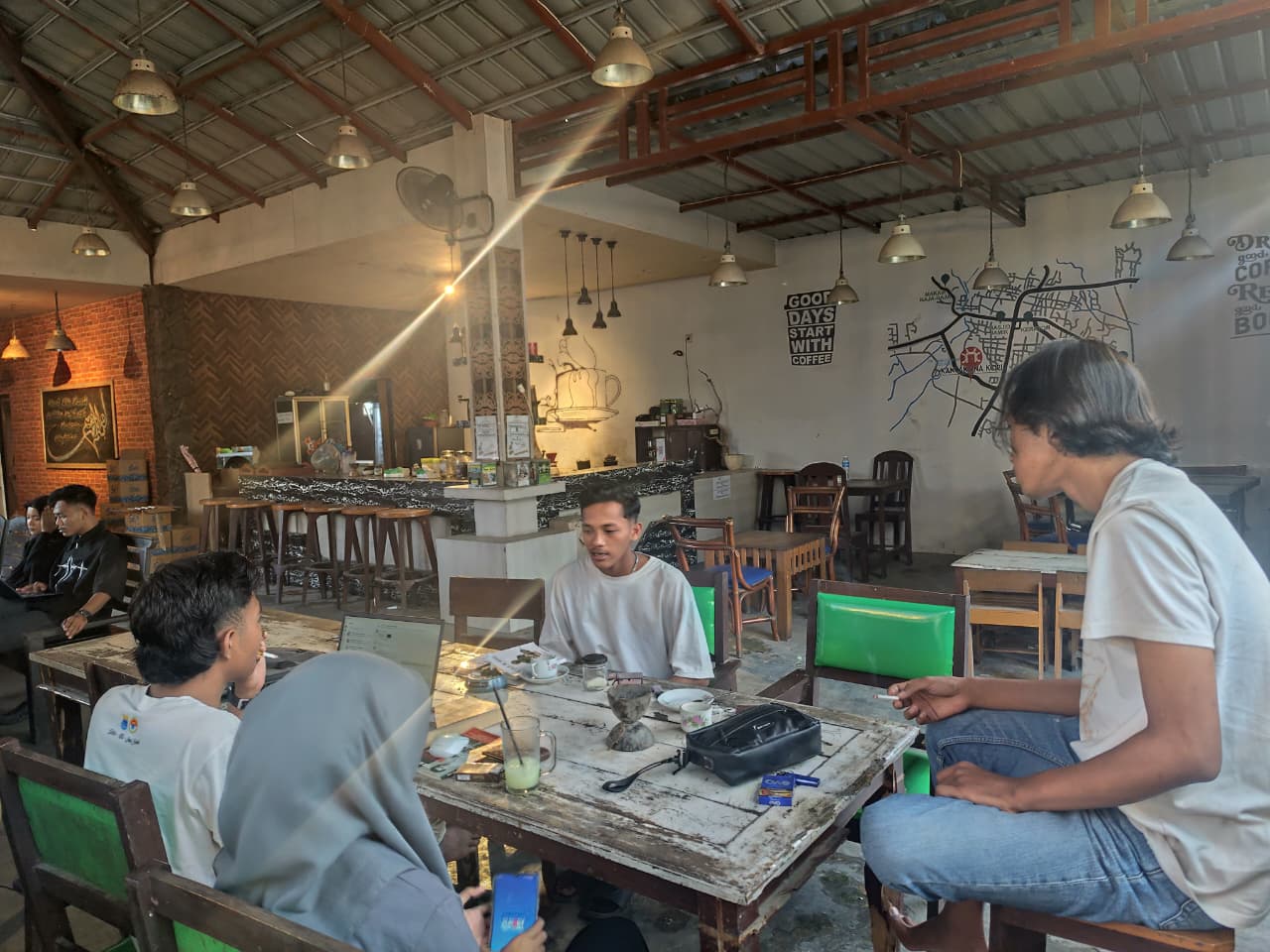 Teras Imaji Hidupkan Kembali Tradisi Membaca Di Tengah Disrupsi Informasi
